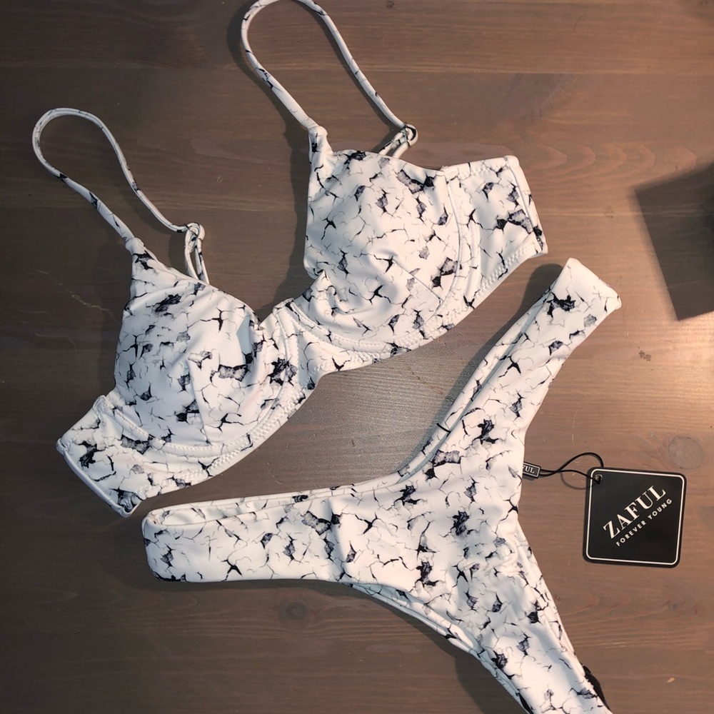 Zaful Marble Print Bathing Suit🦋